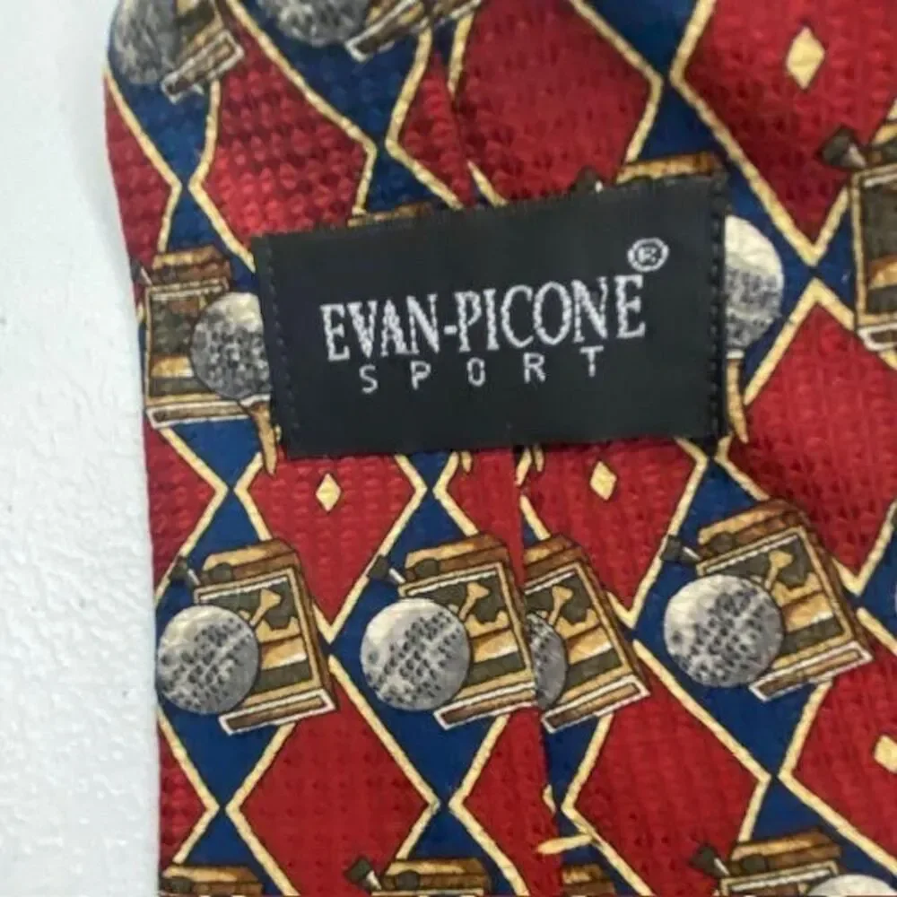 Evan Picone great tie